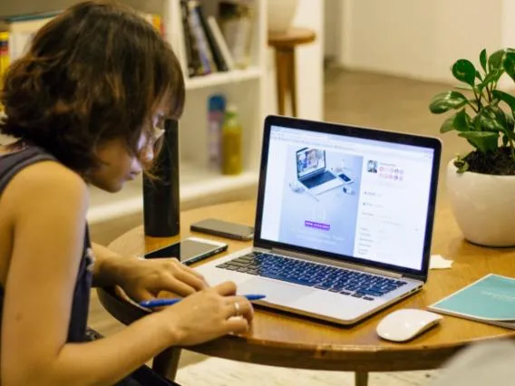 woman working on computer